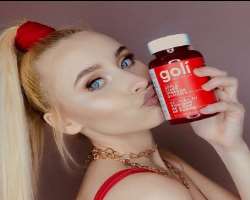Hicks endorses various brands like goligummy through her Instagram.
